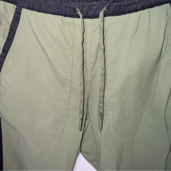 The North Face Womens Green and Gray Skinny Leg Track Pants - Picture 2 of 10